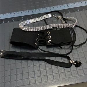 3 chokers